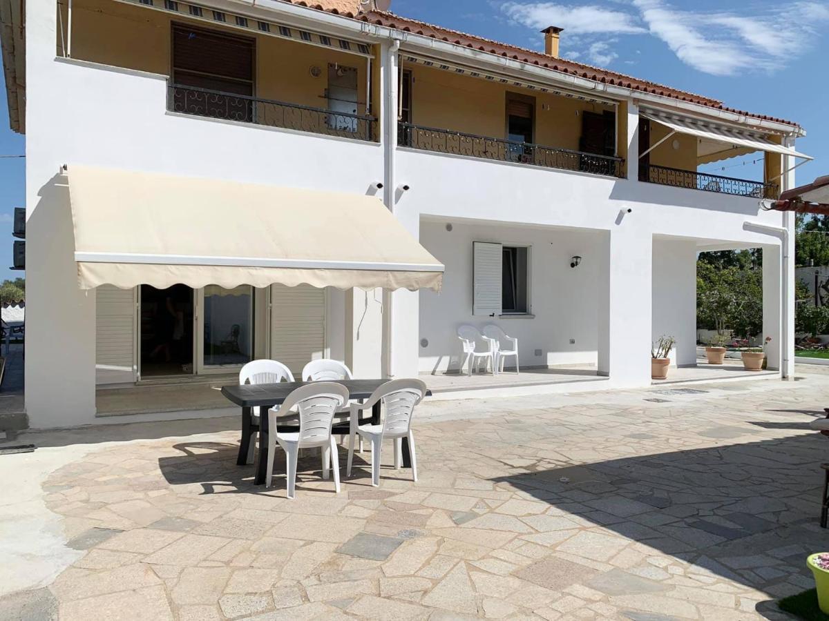 Le Case Di Helga Budoni Exterior foto